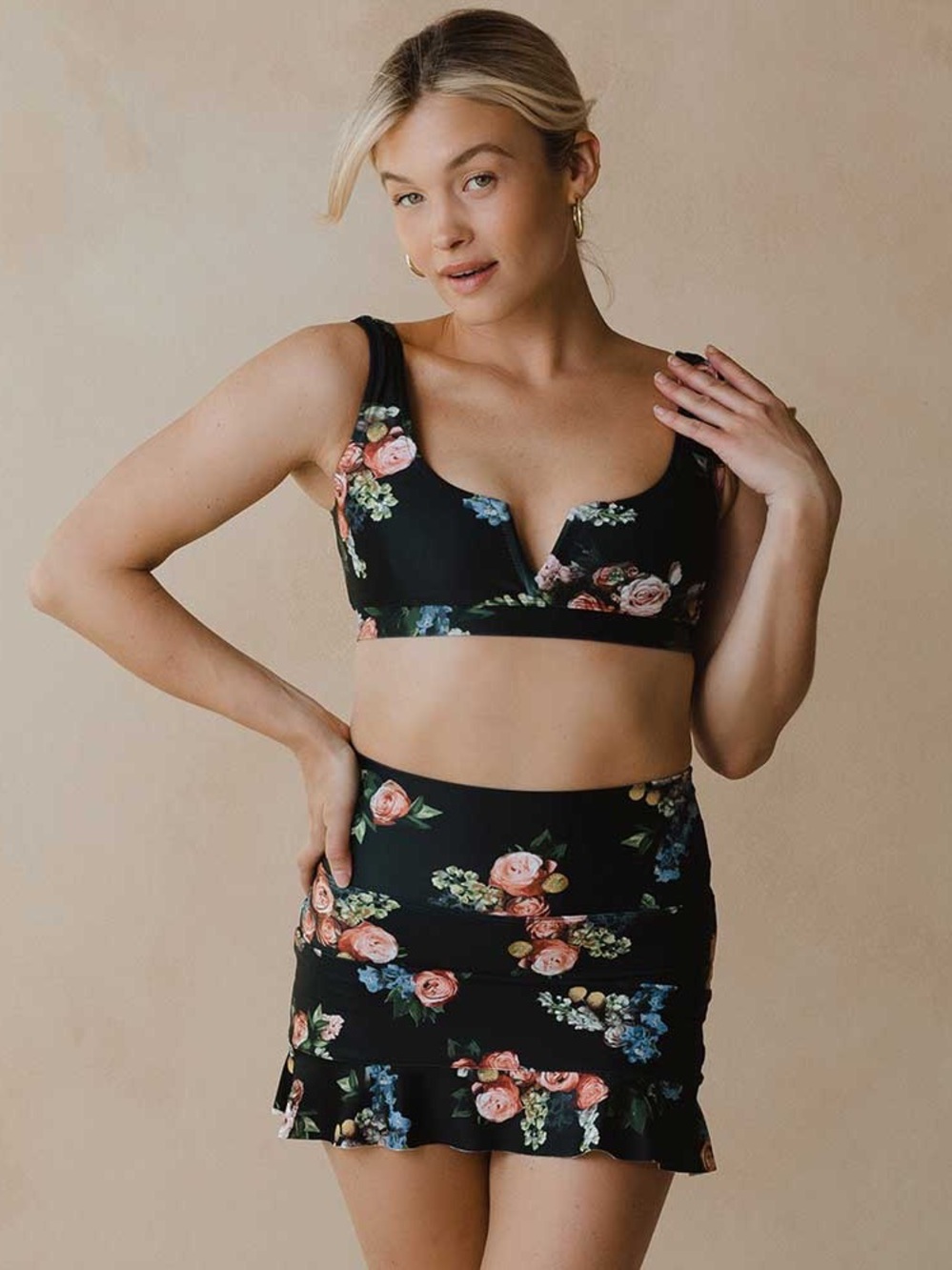 Albion black high waisted floral swim skirt small